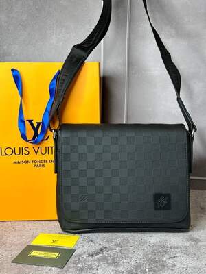 Сумка месенджер Louis Vuitton District PM Damier Infini