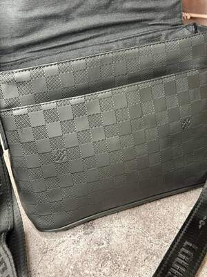 Сумка месенджер Louis Vuitton District PM Damier Infini